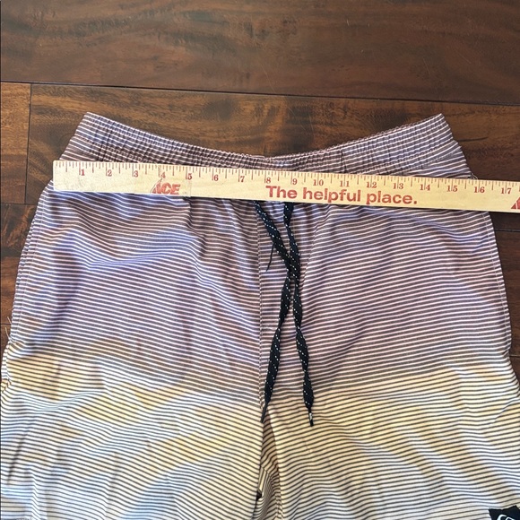 Quiksilver | Men's Gradient Striped Board Shorts - Purple and Yellow - Picture 5 of 8